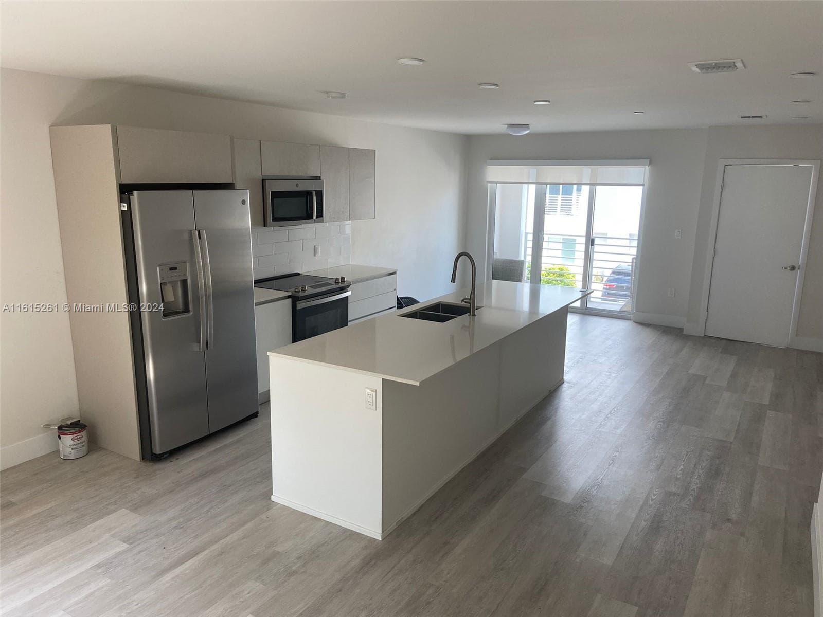 2505 NE 193rd St # 4207, Miami FL 33180 — 14