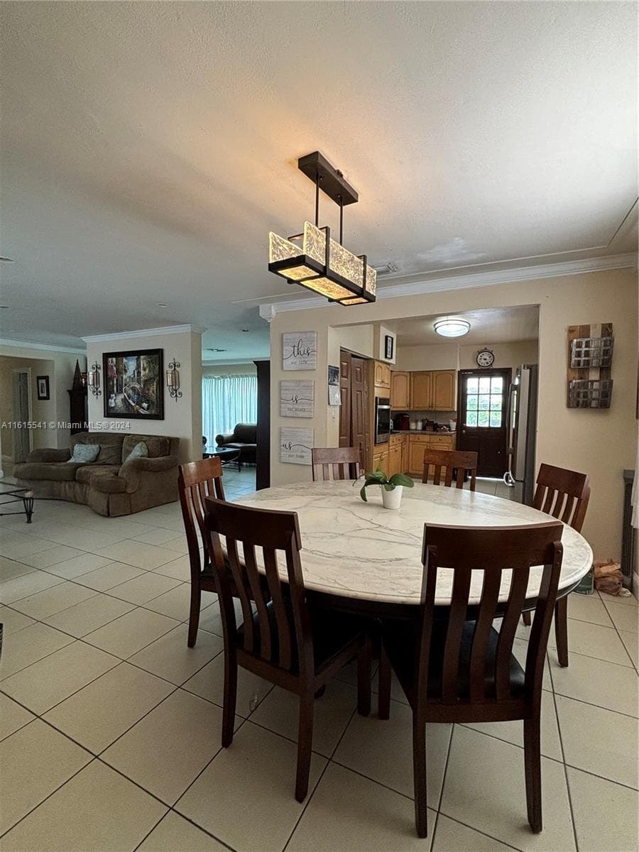 6440 Miller Dr, South Miami FL 33155 — 4