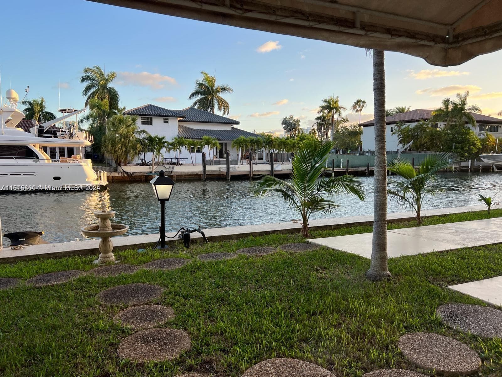 2935 NE 163rd St # 5C, North Miami Beach FL 33160 — 2