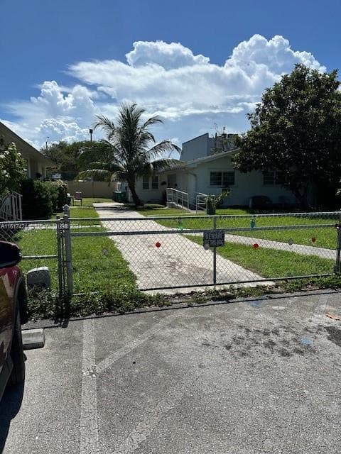 470 NW 26th Ave, Miami FL 33125 — 1