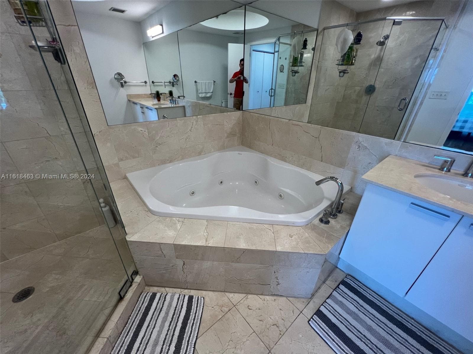 3131 NE 188th St # 609, Aventura FL 33180 — 26