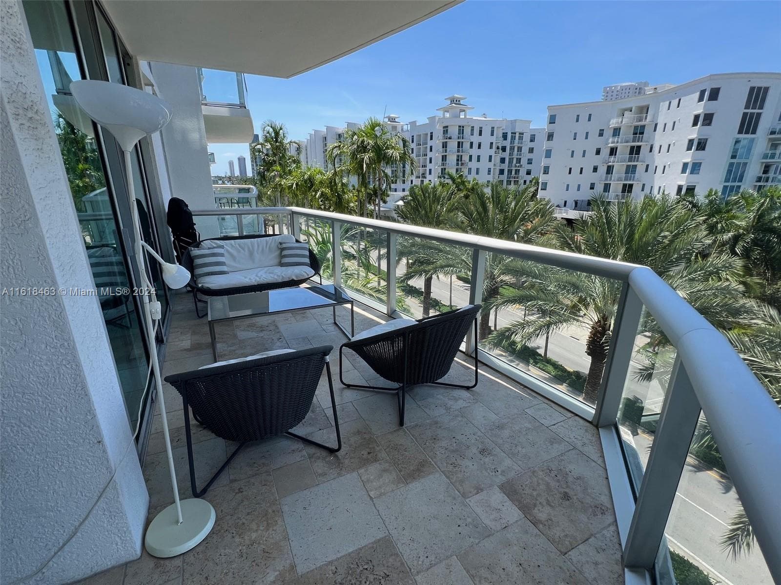 3131 NE 188th St # 609, Aventura FL 33180 — 32
