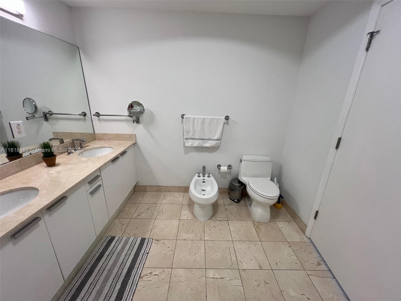 3131 NE 188th St # 609, Aventura FL 33180 — 24