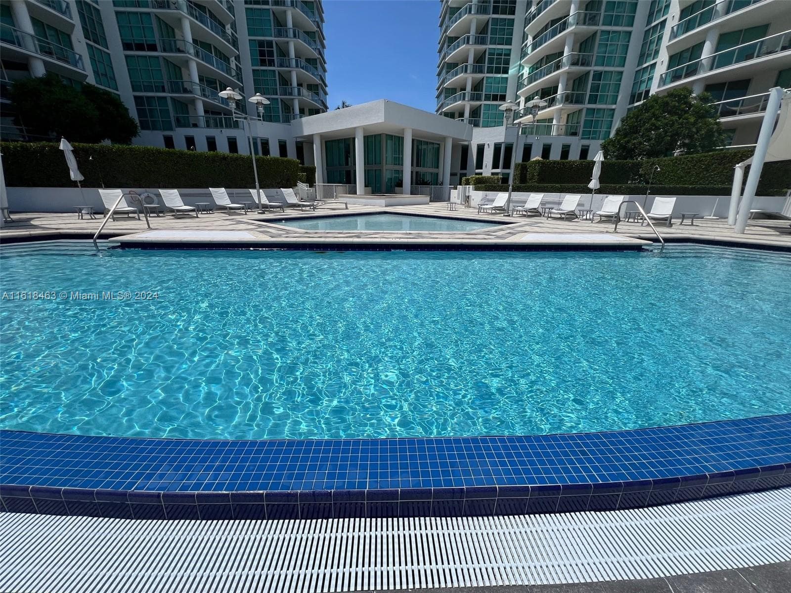 3131 NE 188th St # 609, Aventura FL 33180 — 48