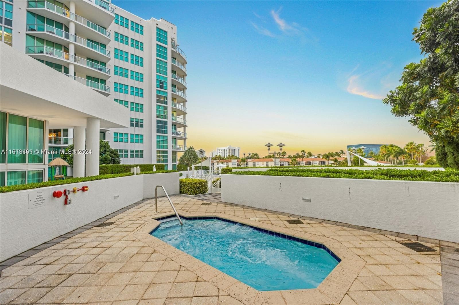 3131 NE 188th St # 609, Aventura FL 33180 — 35