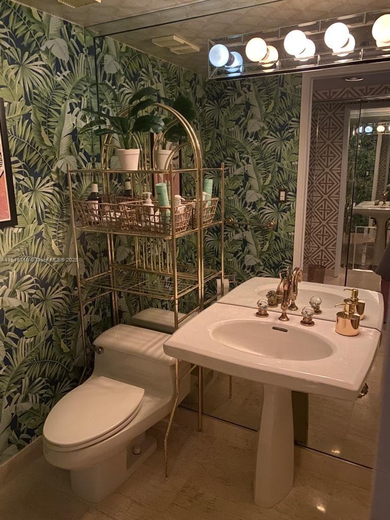3600 Mystic Pointe Dr # 1607, Aventura FL 33180 — 38