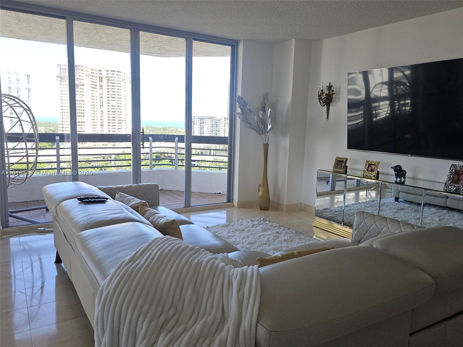 3600 Mystic Pointe Dr # 1607, Aventura FL 33180 — 35
