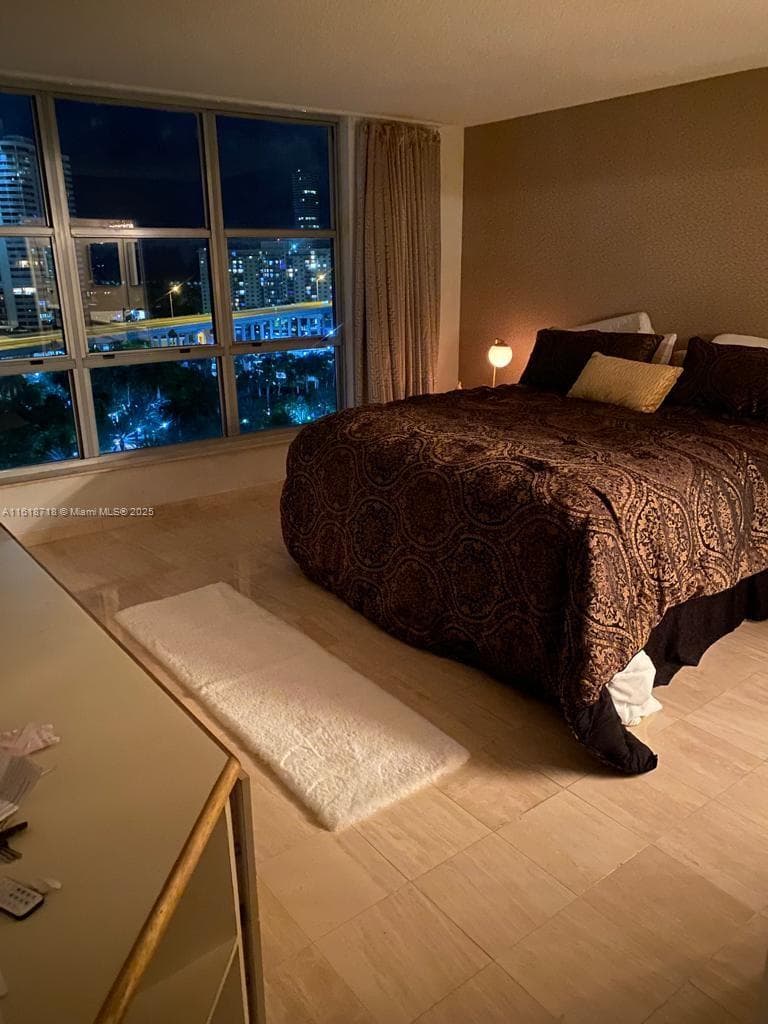 3600 Mystic Pointe Dr # 1607, Aventura FL 33180 — 39