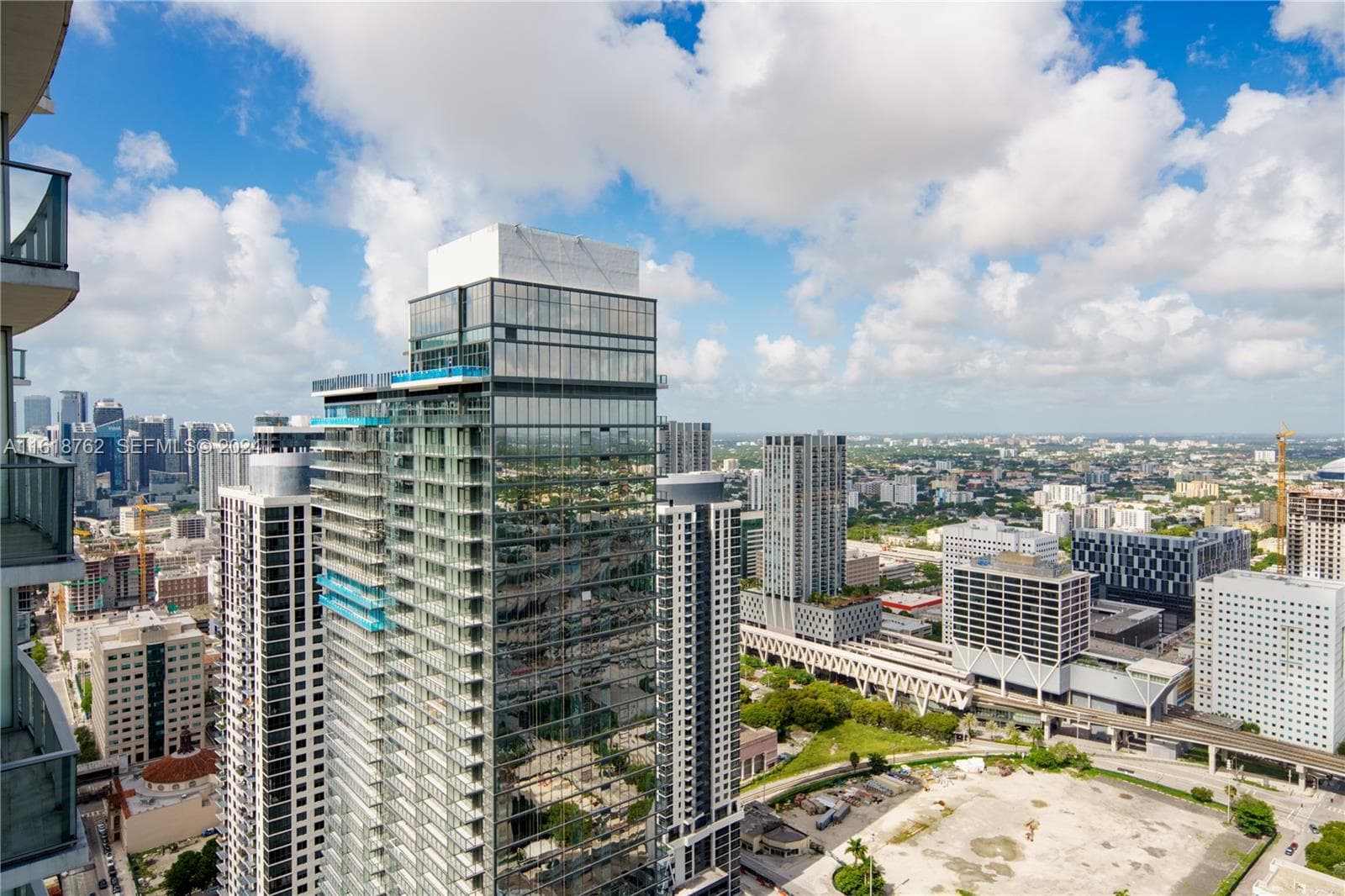 851 NE 1st Ave # 4406, Miami FL 33132 — 5