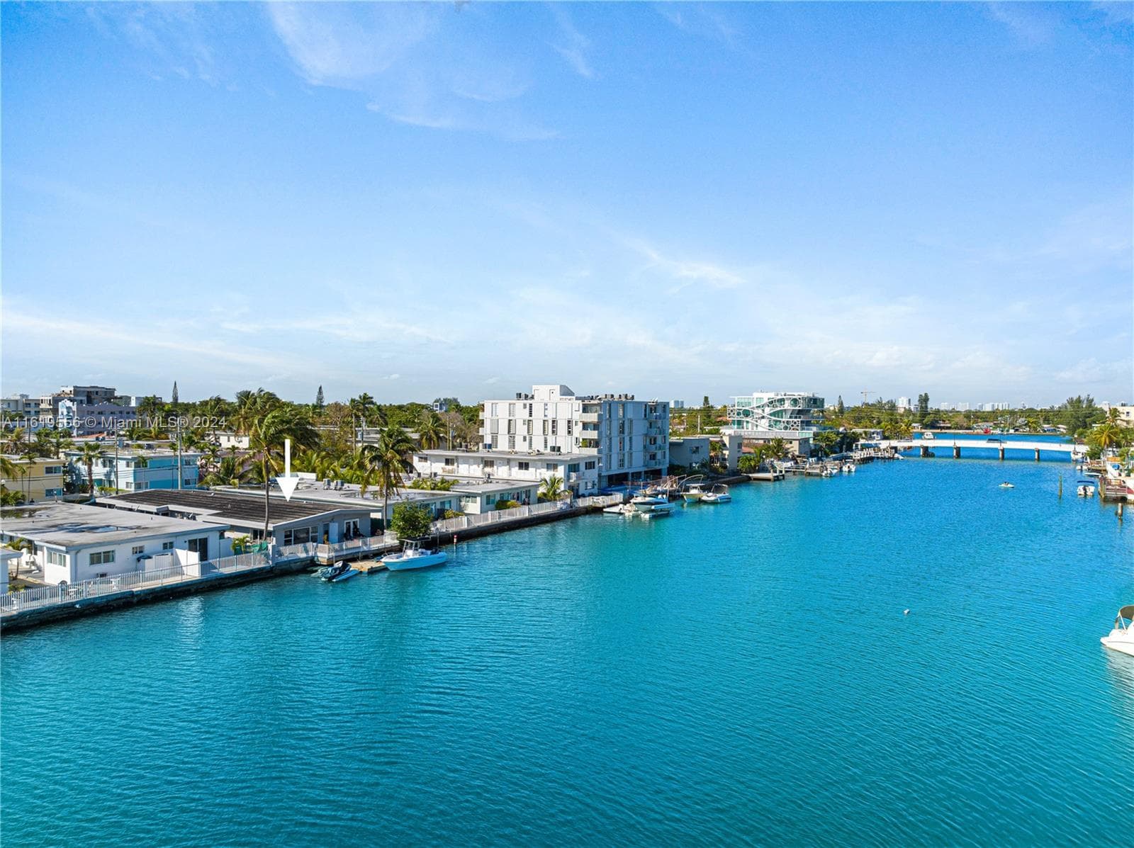 8221 Crespi Blvd, Miami Beach FL 33141 — 16