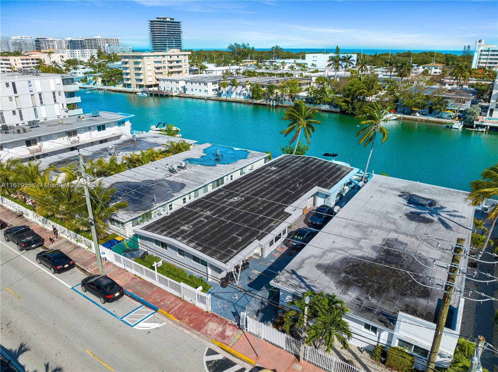 8221 Crespi Blvd, Miami Beach FL 33141 — 10