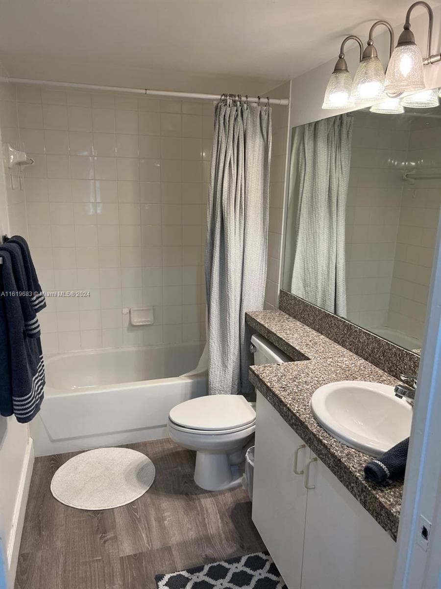 19901 E Country Club Dr # 2207, Aventura FL 33180 — 22