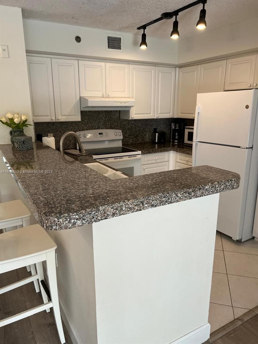 19901 E Country Club Dr # 2207, Aventura FL 33180 — 9