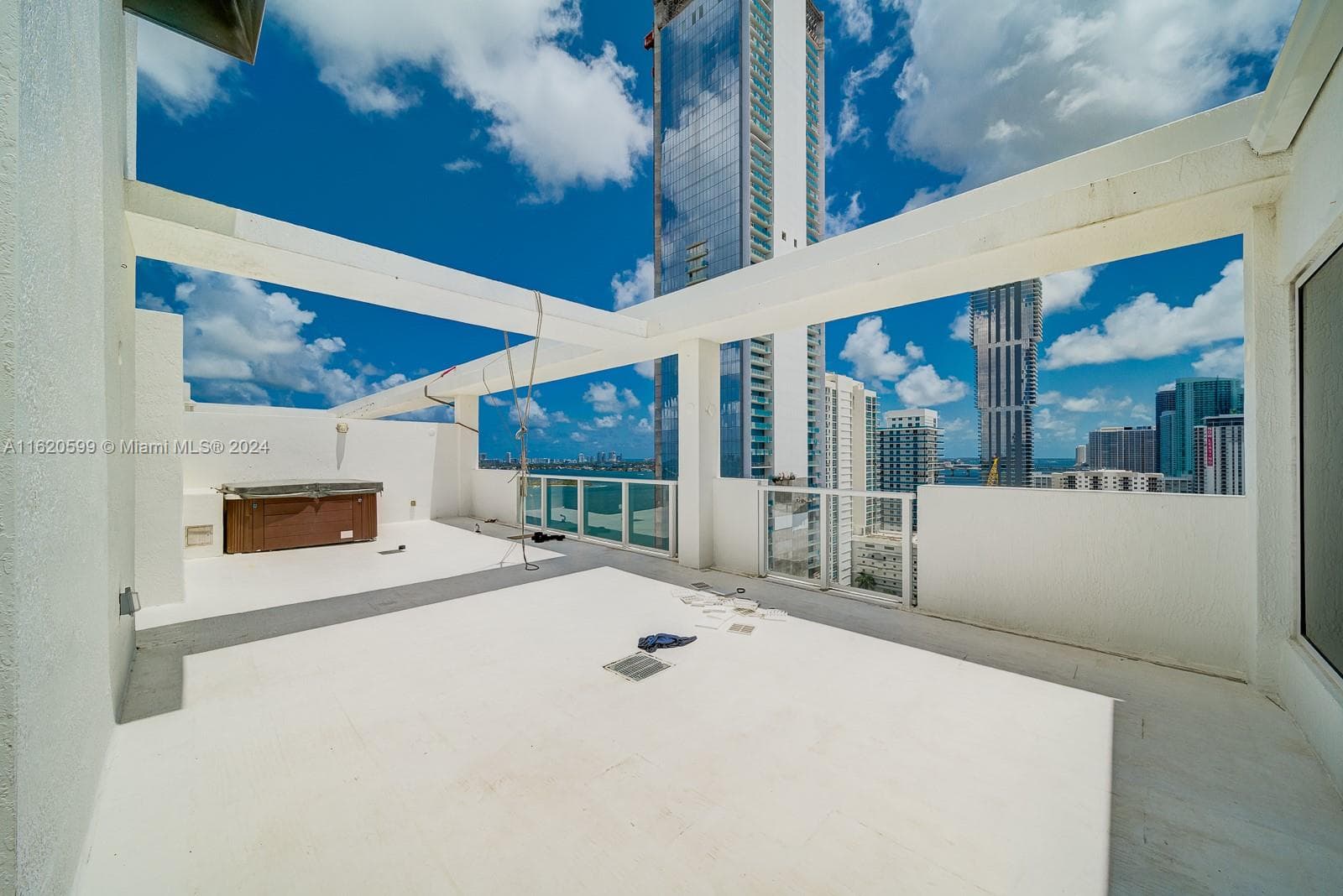 601 NE 27th St, Miami FL 33137 — 12