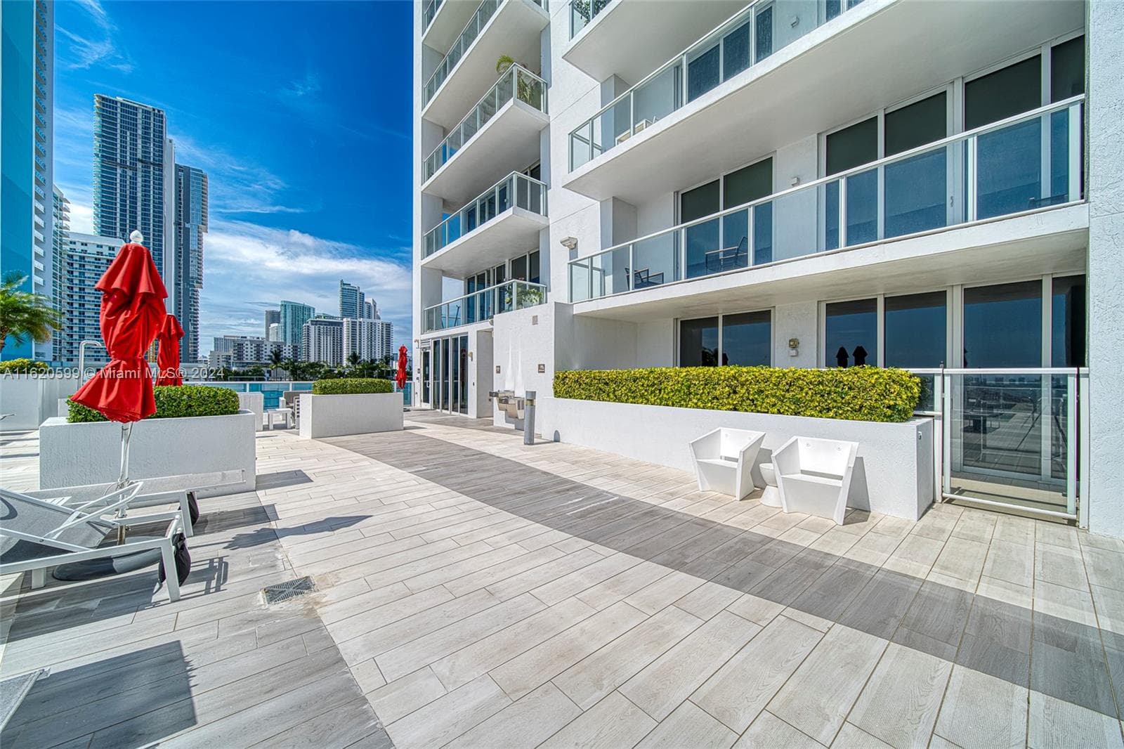 601 NE 27th St, Miami FL 33137 — 24