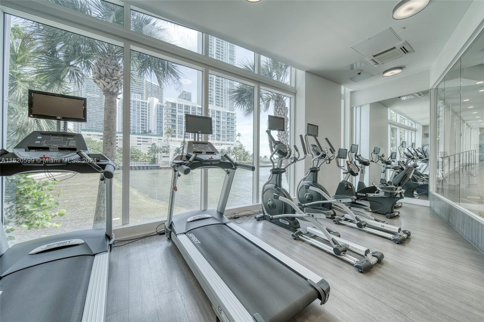 601 NE 27th St, Miami FL 33137 — 37