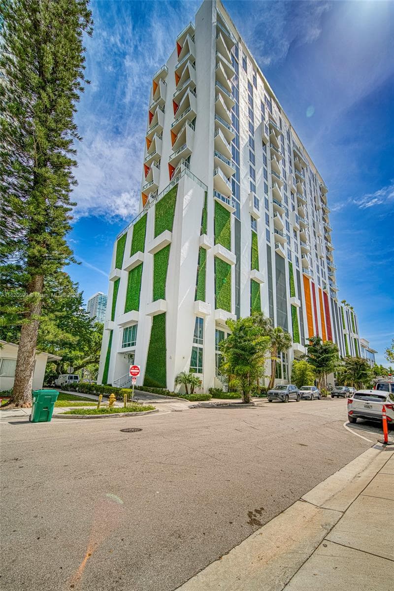 601 NE 27th St, Miami FL 33137 — 48