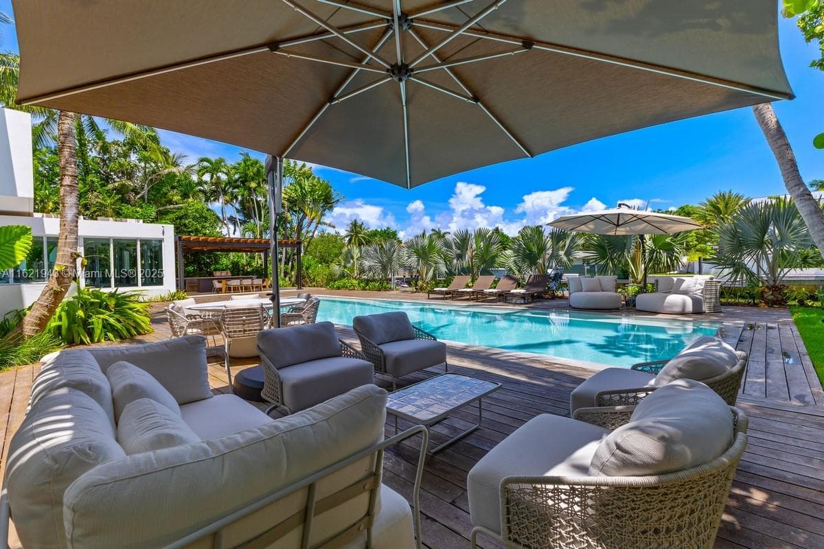 161 Cape Florida Dr, Key Biscayne FL 33149 — 38