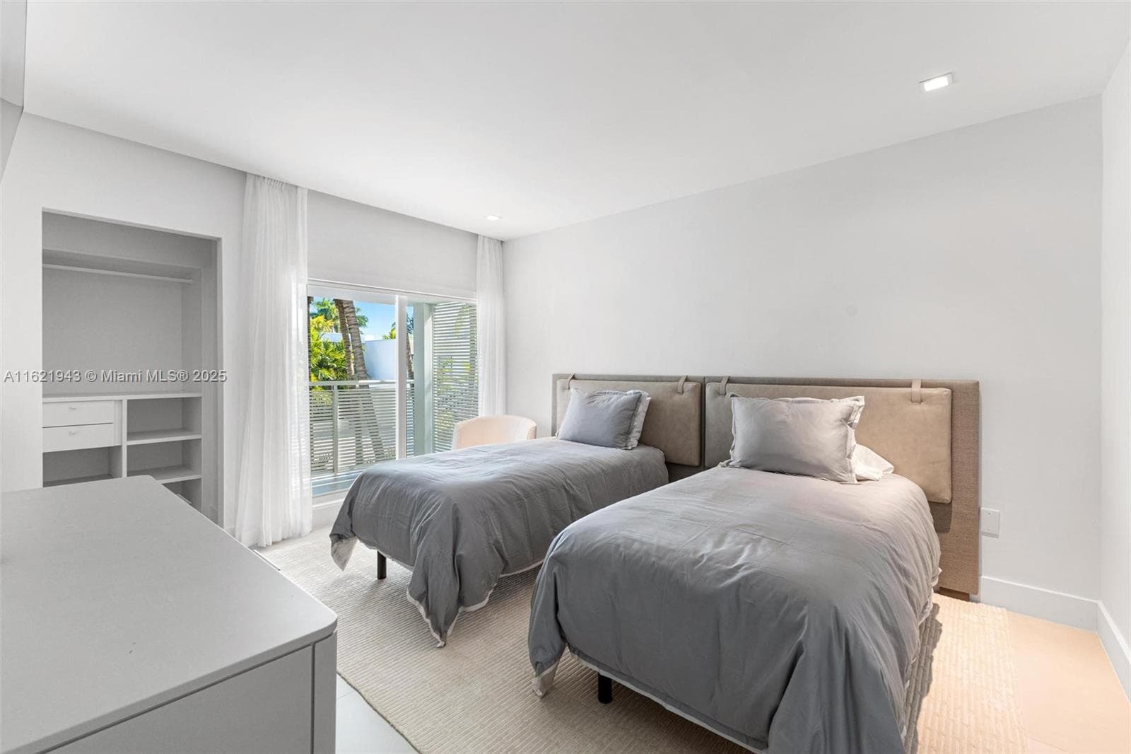 161 Cape Florida Dr, Key Biscayne FL 33149 — 31