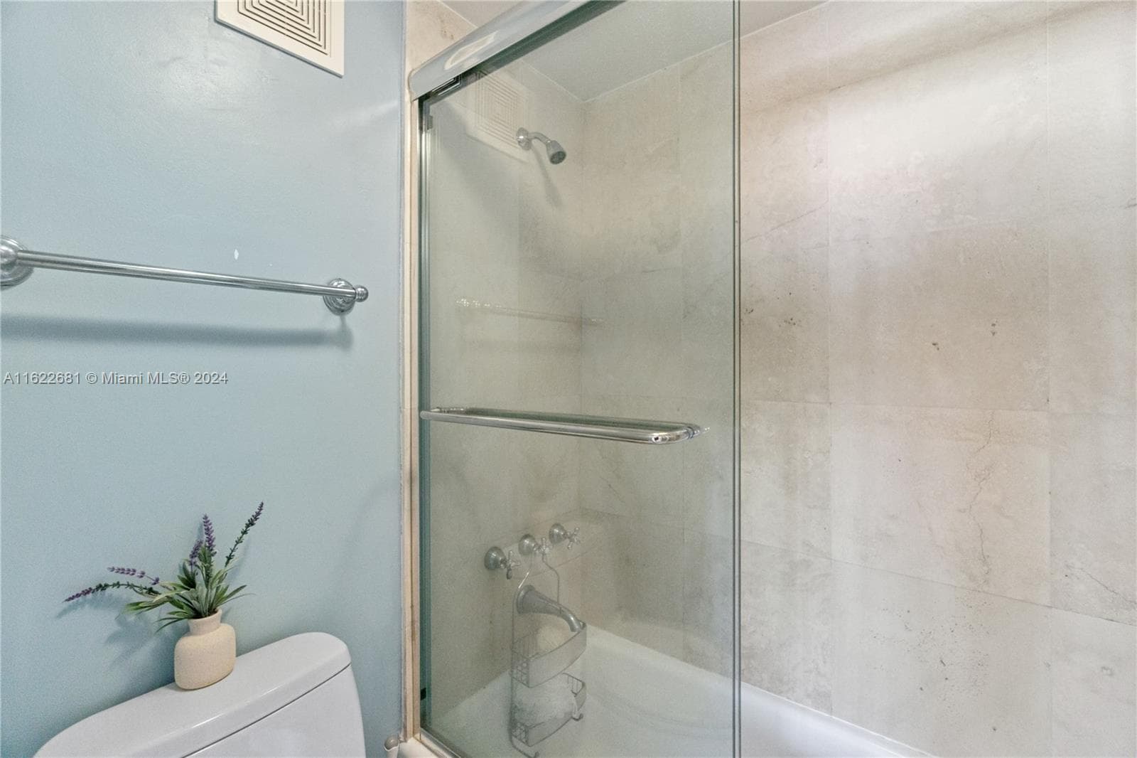 100 Lincoln Rd # 1422, Miami Beach FL 33139 — 22