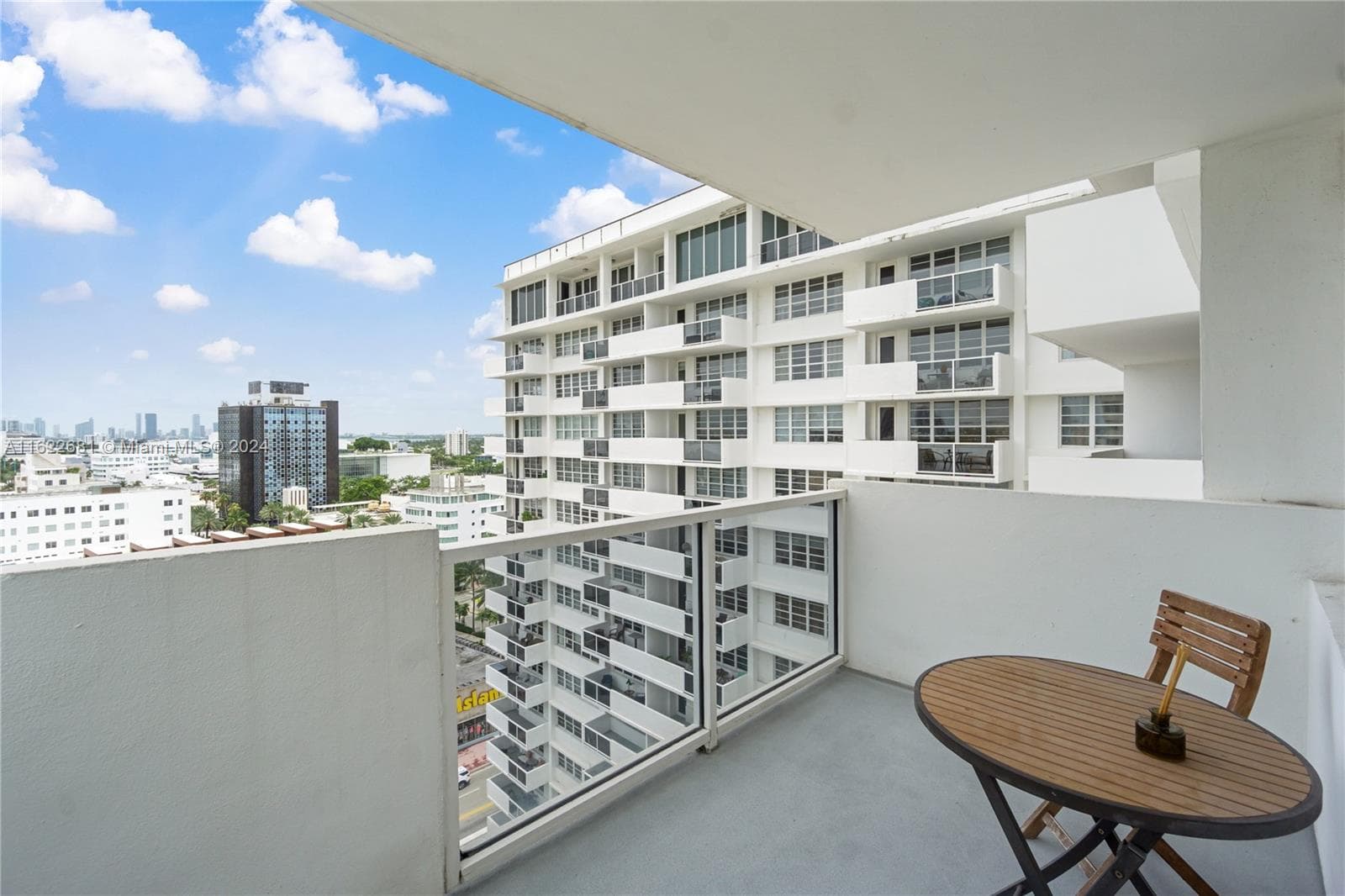 100 Lincoln Rd # 1422, Miami Beach FL 33139 — 24