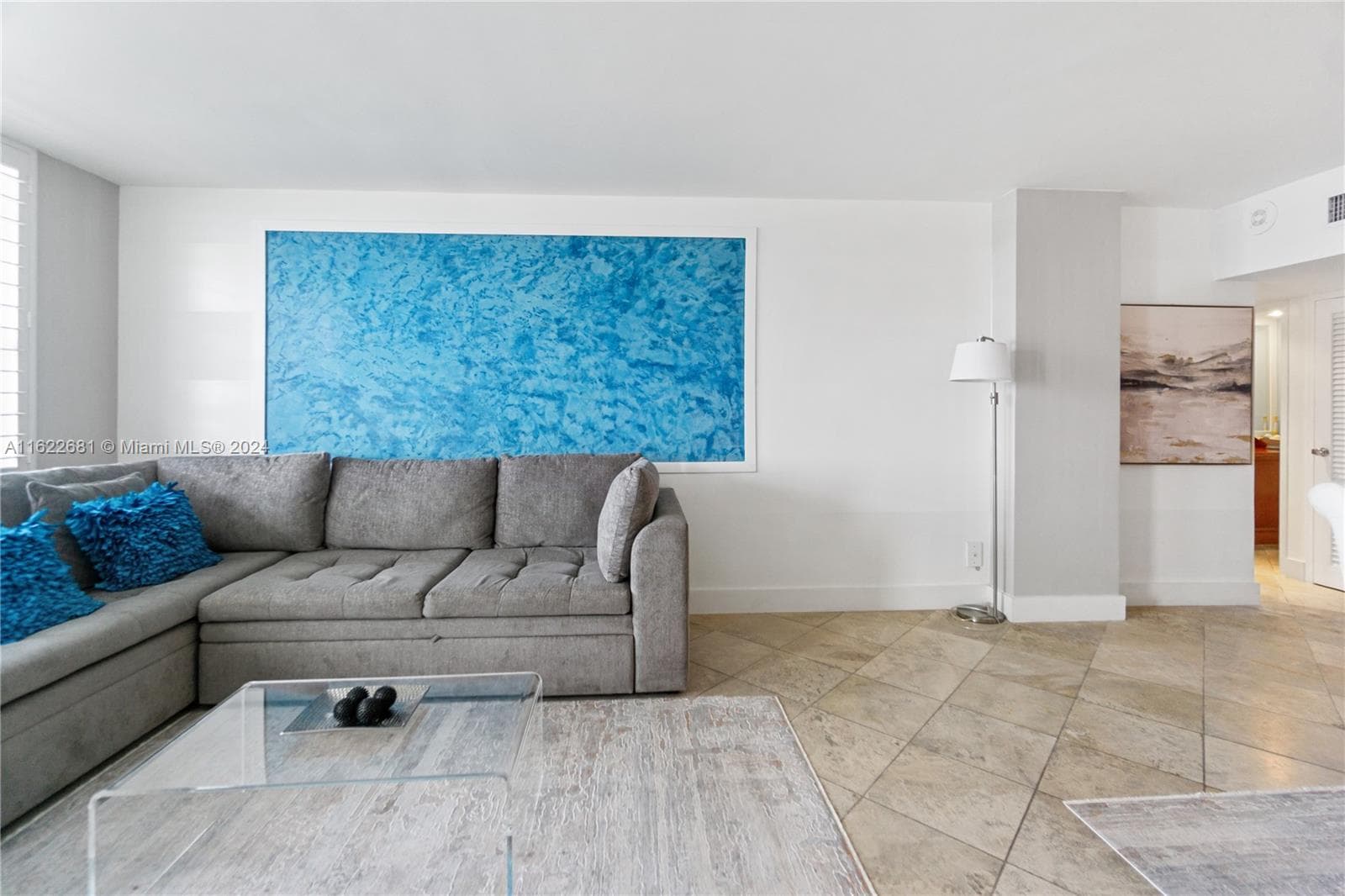 100 Lincoln Rd # 1422, Miami Beach FL 33139 — 4
