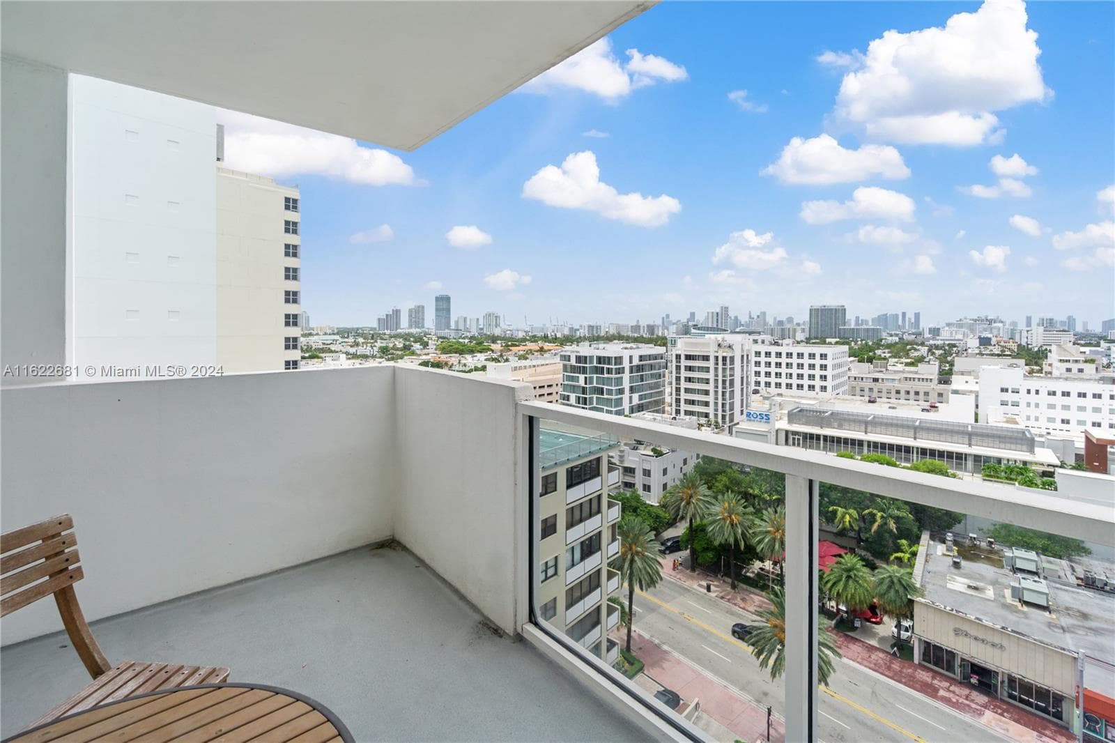 100 Lincoln Rd # 1422, Miami Beach FL 33139 — 25