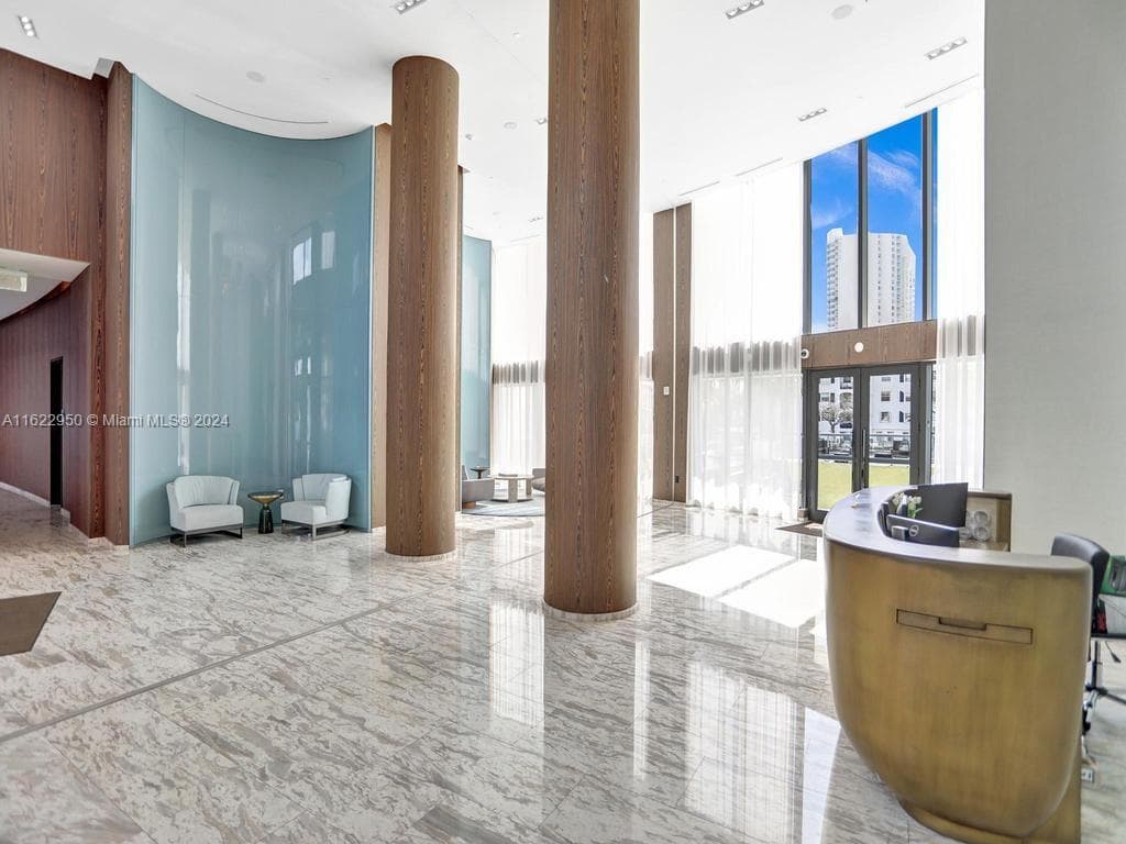 3250 NE 188th St # 207, Aventura FL 33180 — 84