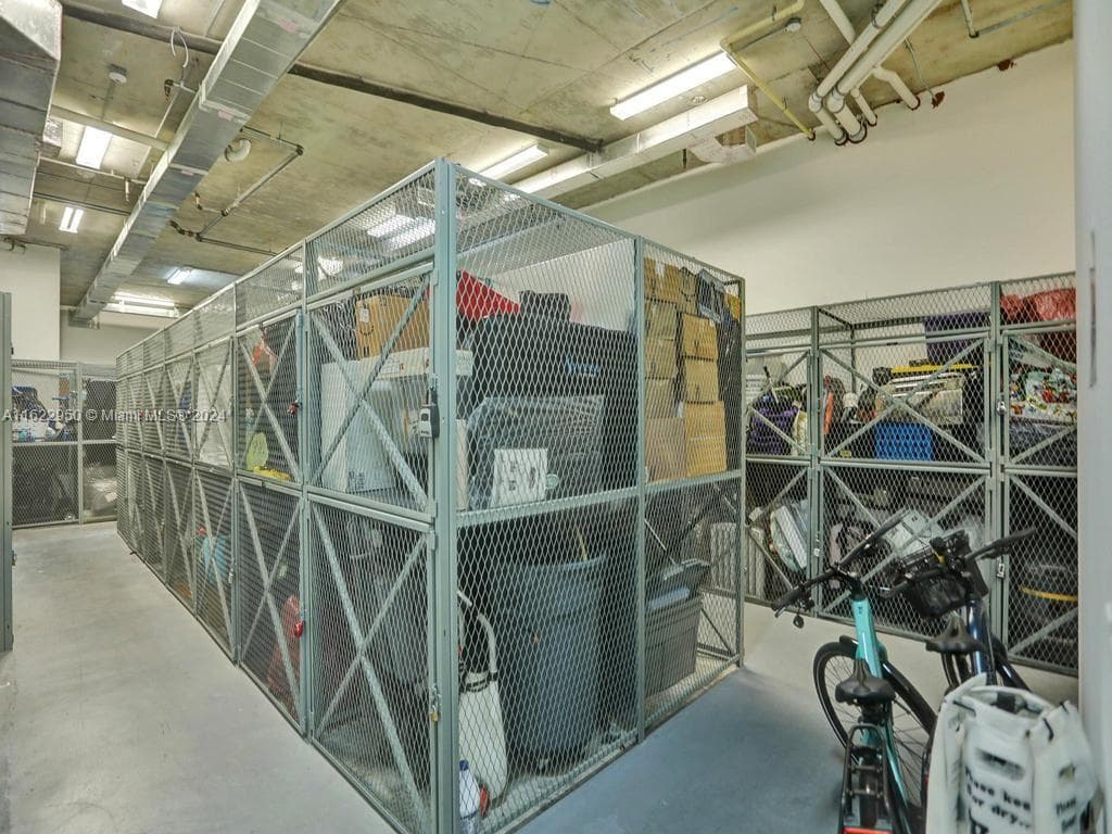 3250 NE 188th St # 207, Aventura FL 33180 — 86