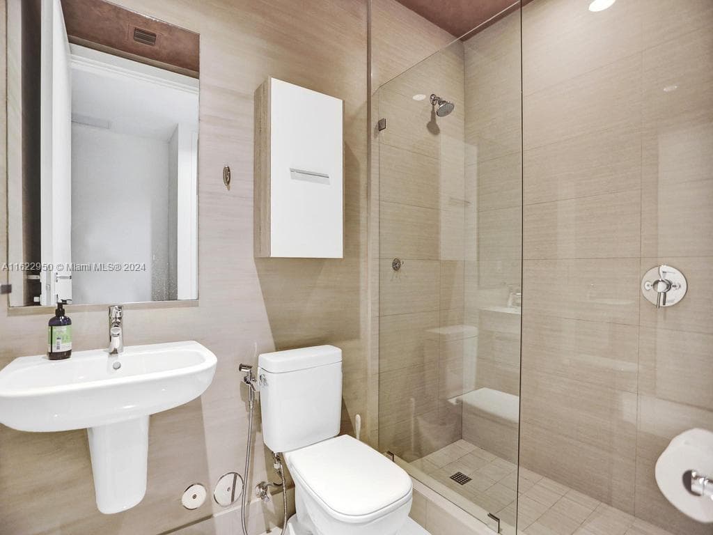 3250 NE 188th St # 207, Aventura FL 33180 — 55
