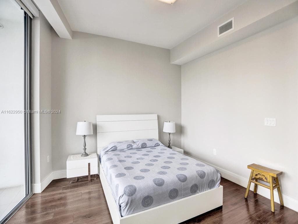 3250 NE 188th St # 207, Aventura FL 33180 — 59