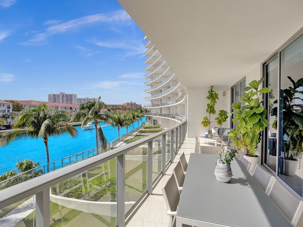 3250 NE 188th St # 207, Aventura FL 33180 — 29