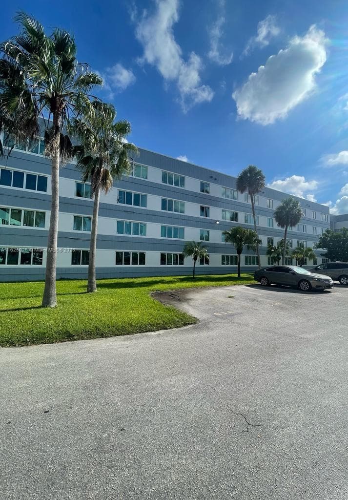 14840 Naranja Lakes Blvd, Homestead FL 33032 — 17