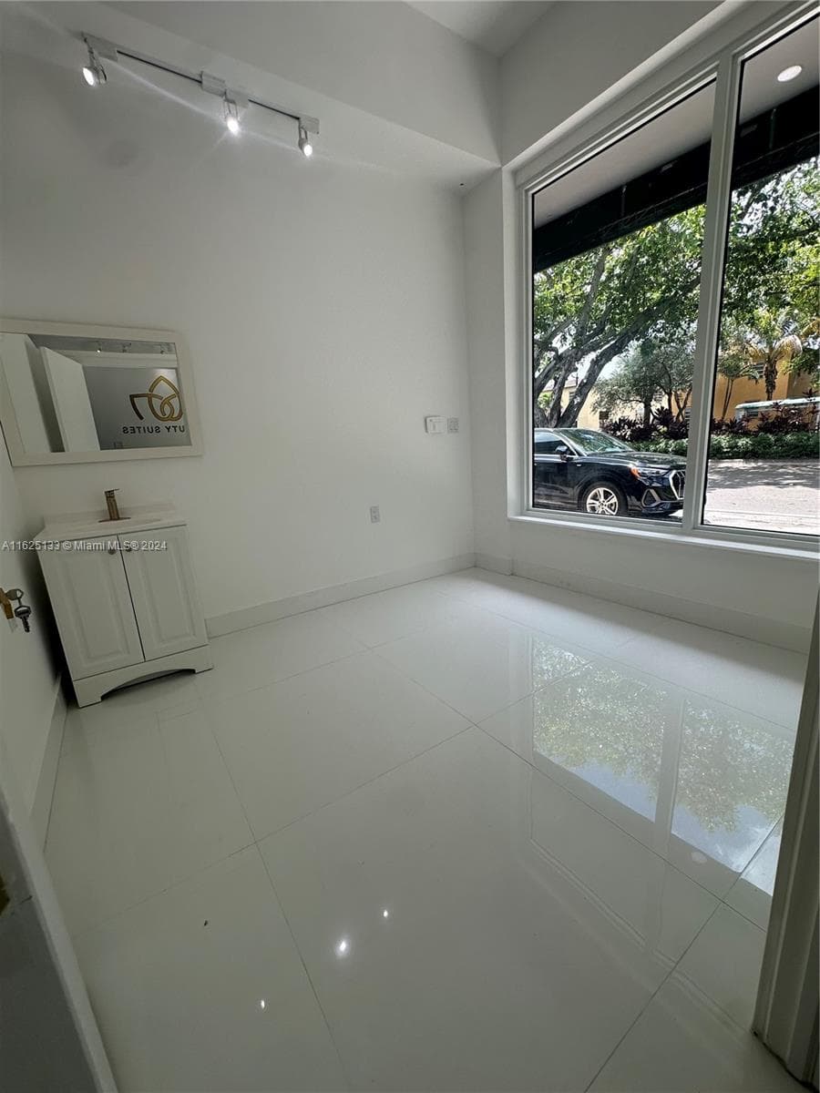 2389 SW 22nd St # 2397, Miami FL 33145 — 5