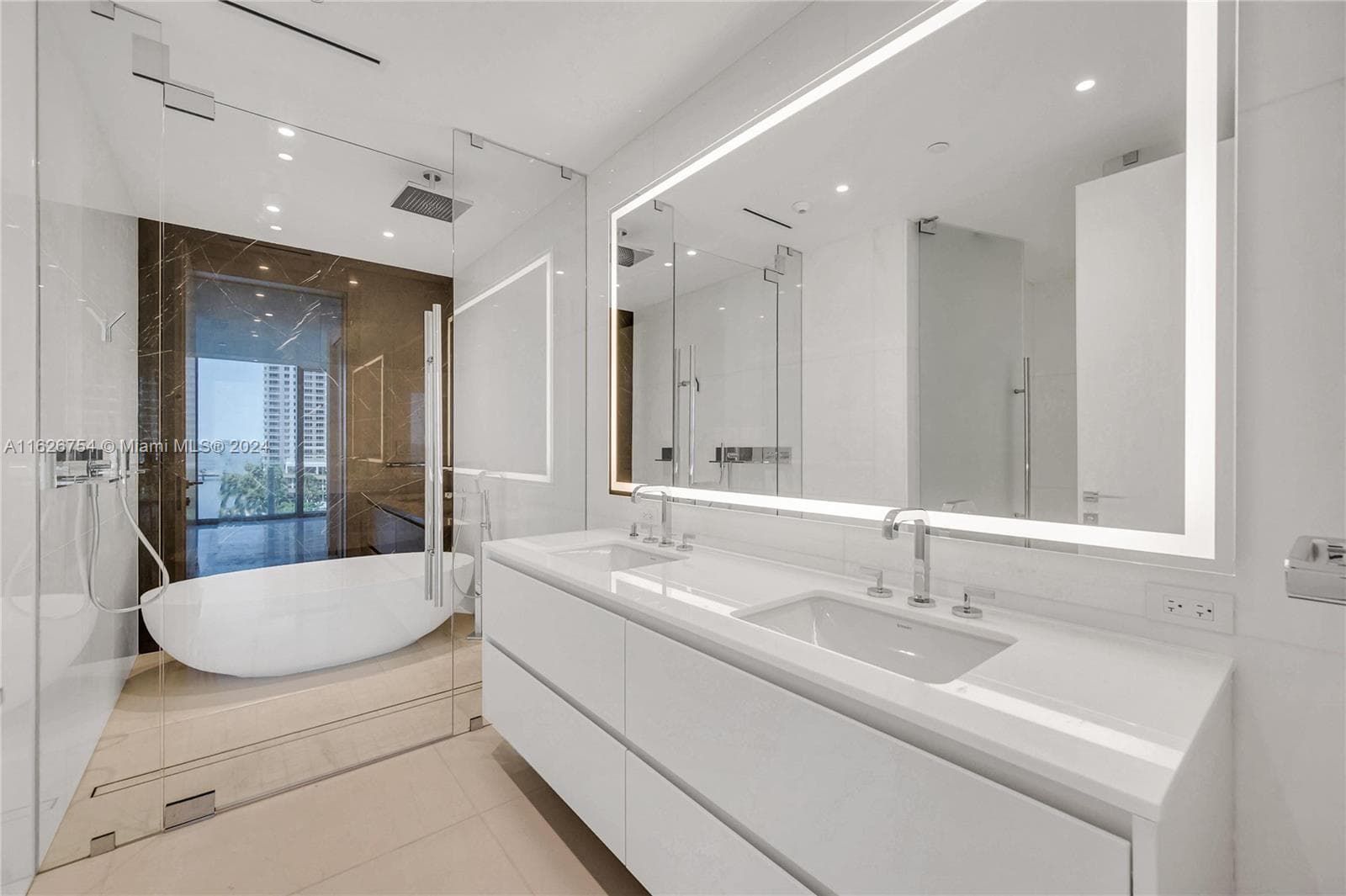 300 Biscayne Blvd Way # 703, Miami FL 33131 — 17