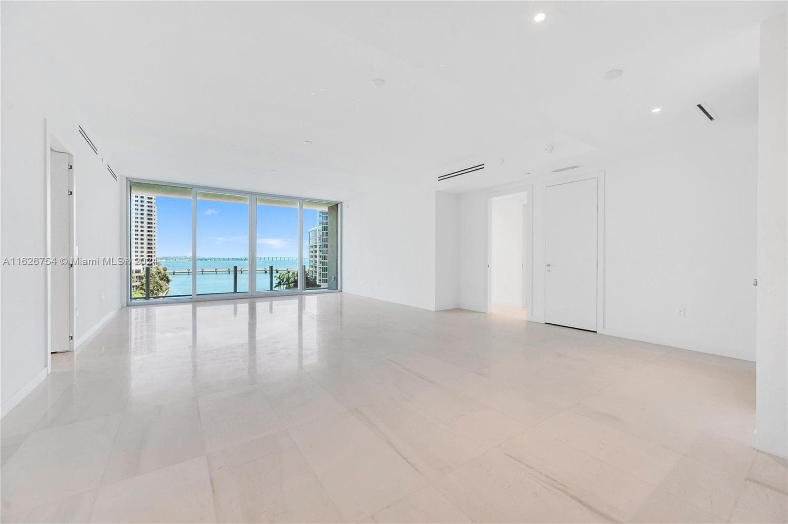 300 Biscayne Blvd Way # 703, Miami FL 33131 — 3