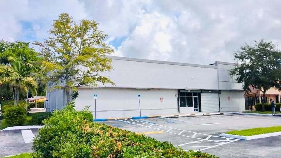 16525 NW 27th Ave, Miami Gardens FL 33054 — 1
