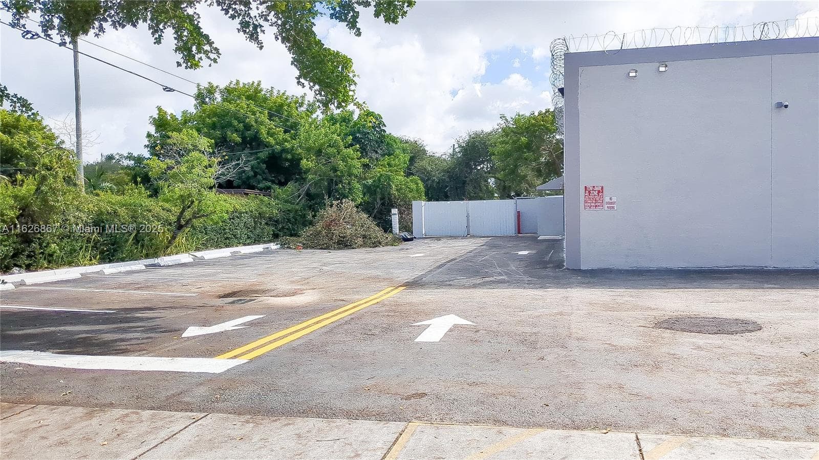 16525 NW 27th Ave, Miami Gardens FL 33054 — 4