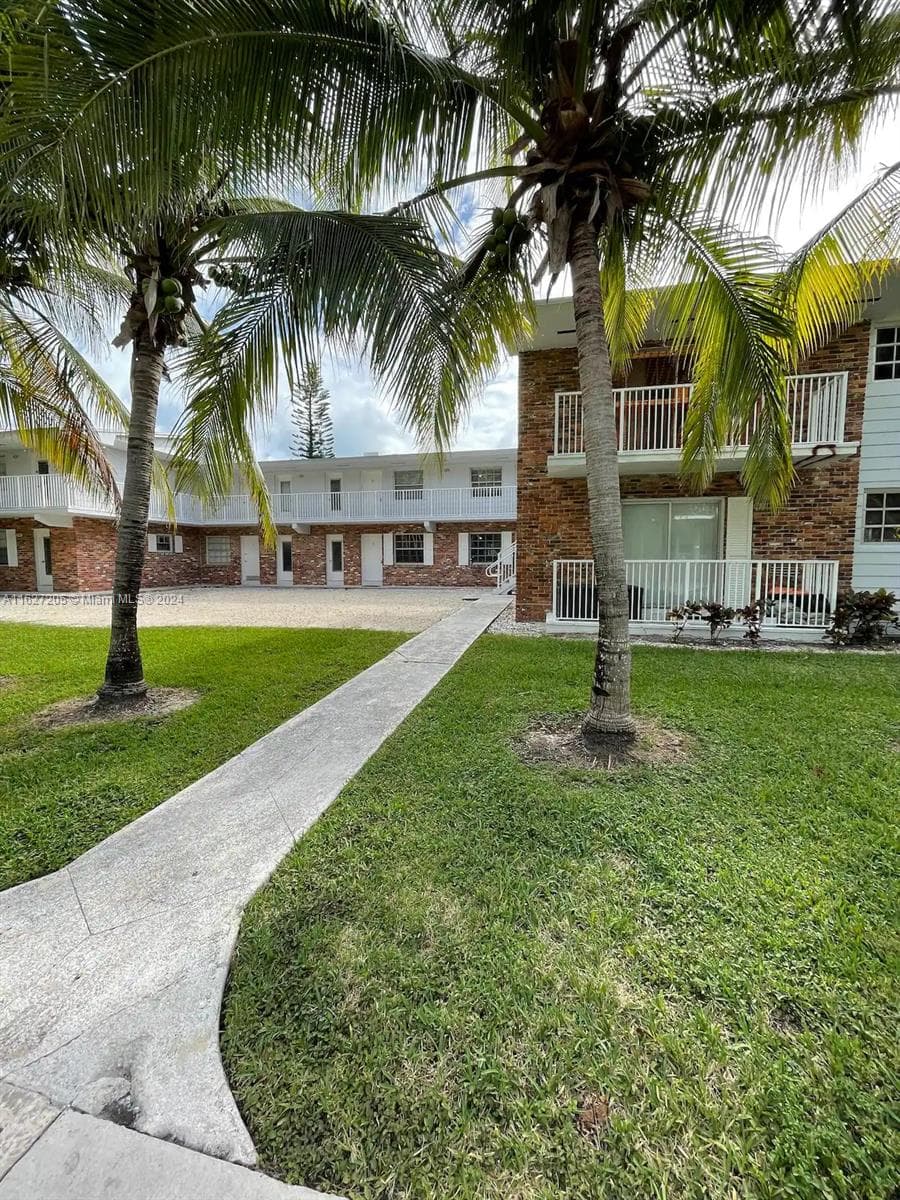 100 Sunrise Dr # 24, Key Biscayne FL 33149 — 27