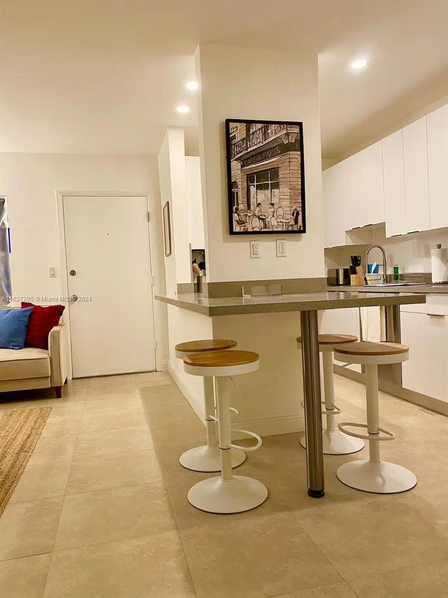 100 Sunrise Dr # 24, Key Biscayne FL 33149 — 3