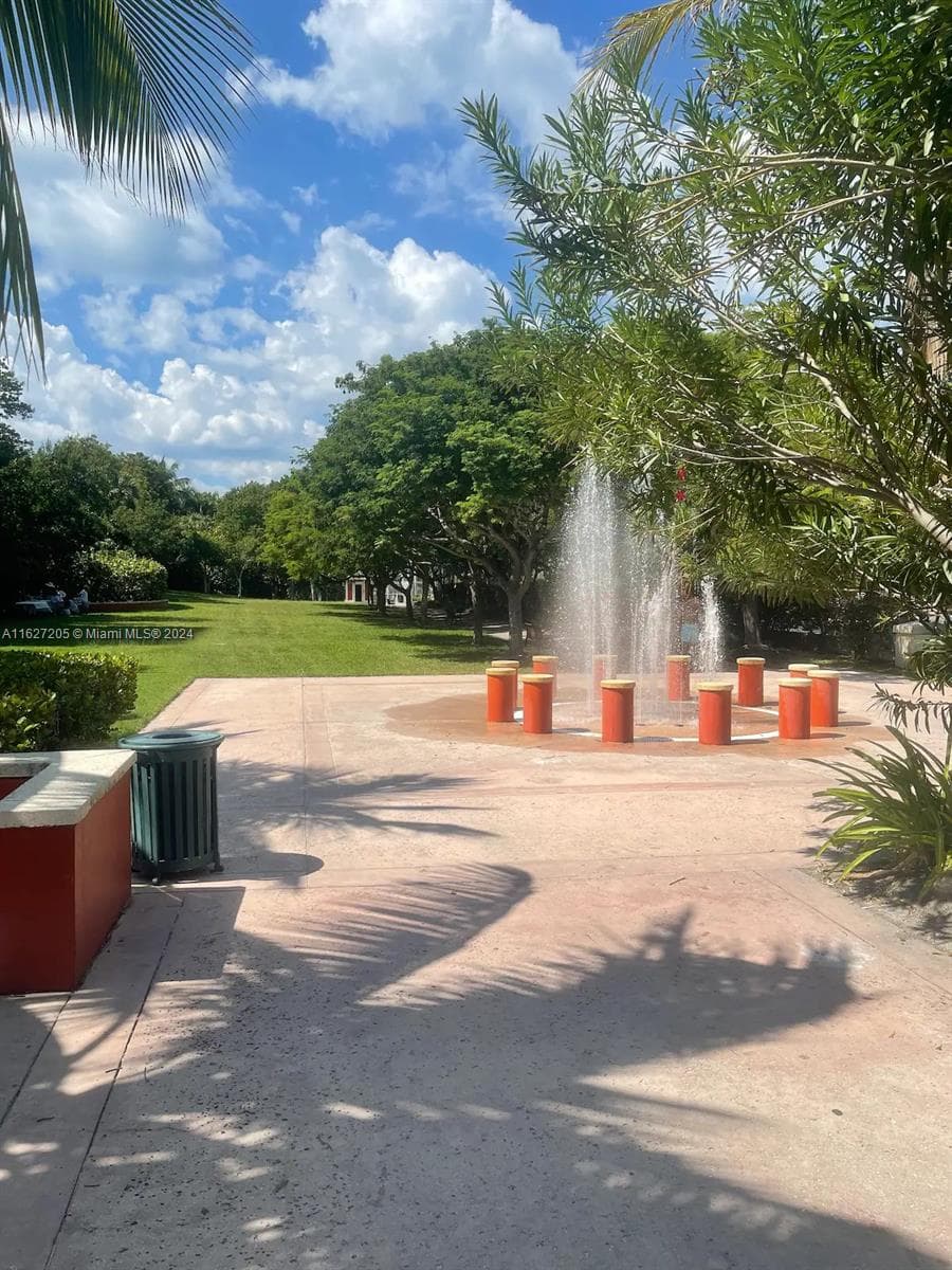 100 Sunrise Dr # 24, Key Biscayne FL 33149 — 32