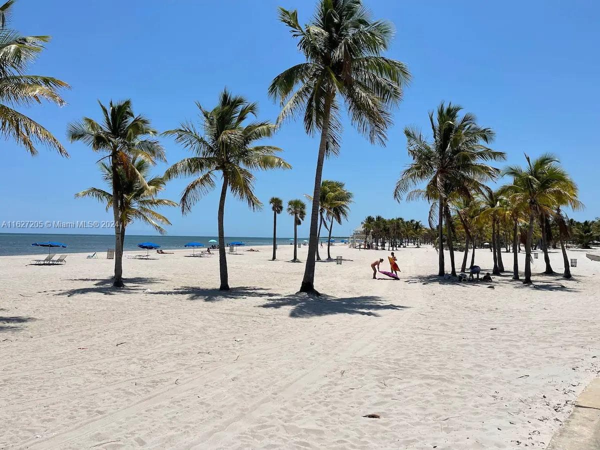 100 Sunrise Dr # 24, Key Biscayne FL 33149 — 34