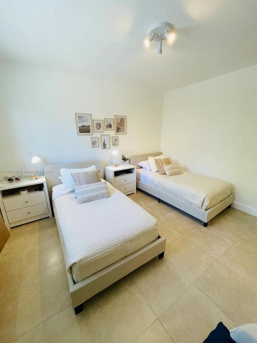 100 Sunrise Dr # 24, Key Biscayne FL 33149 — 19