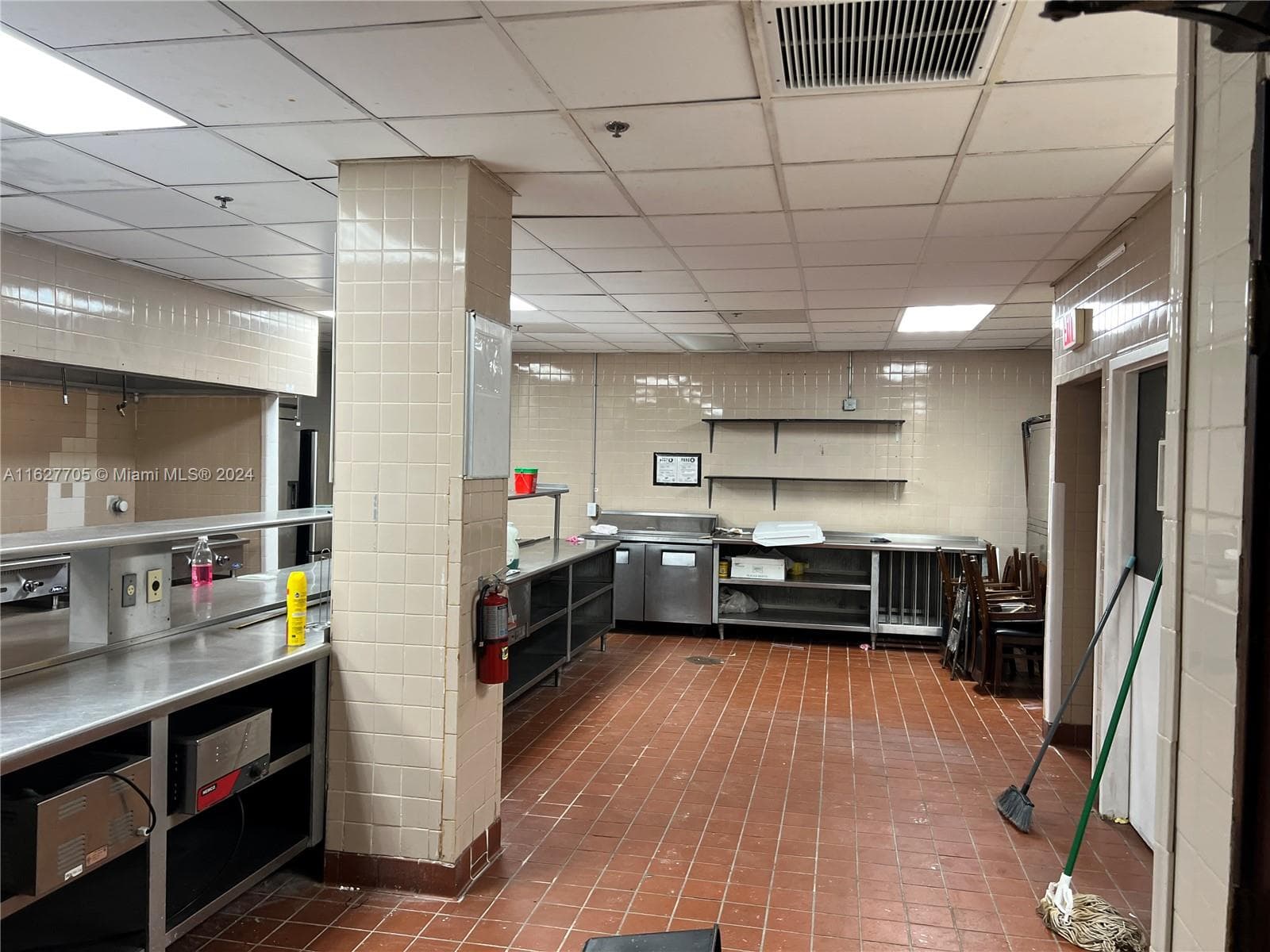 148 NW 167th St, Miami FL 33169 — 6