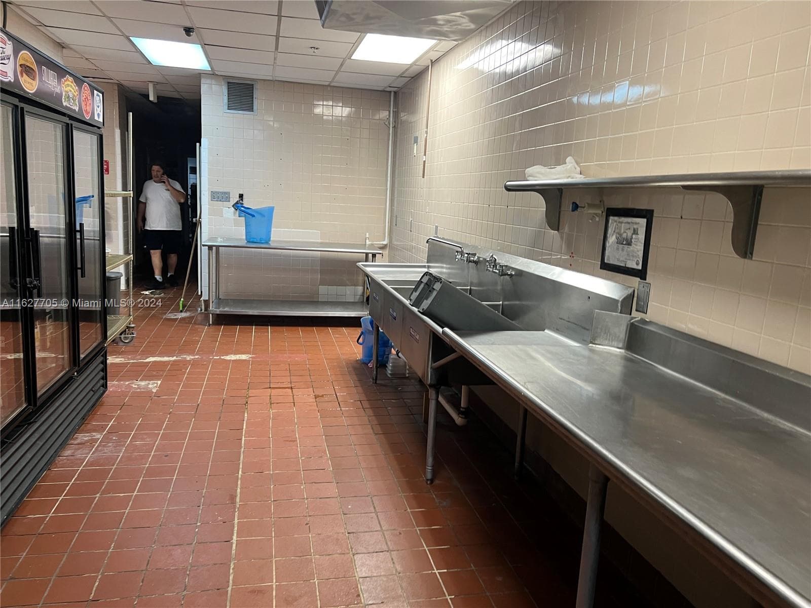 148 NW 167th St, Miami FL 33169 — 17