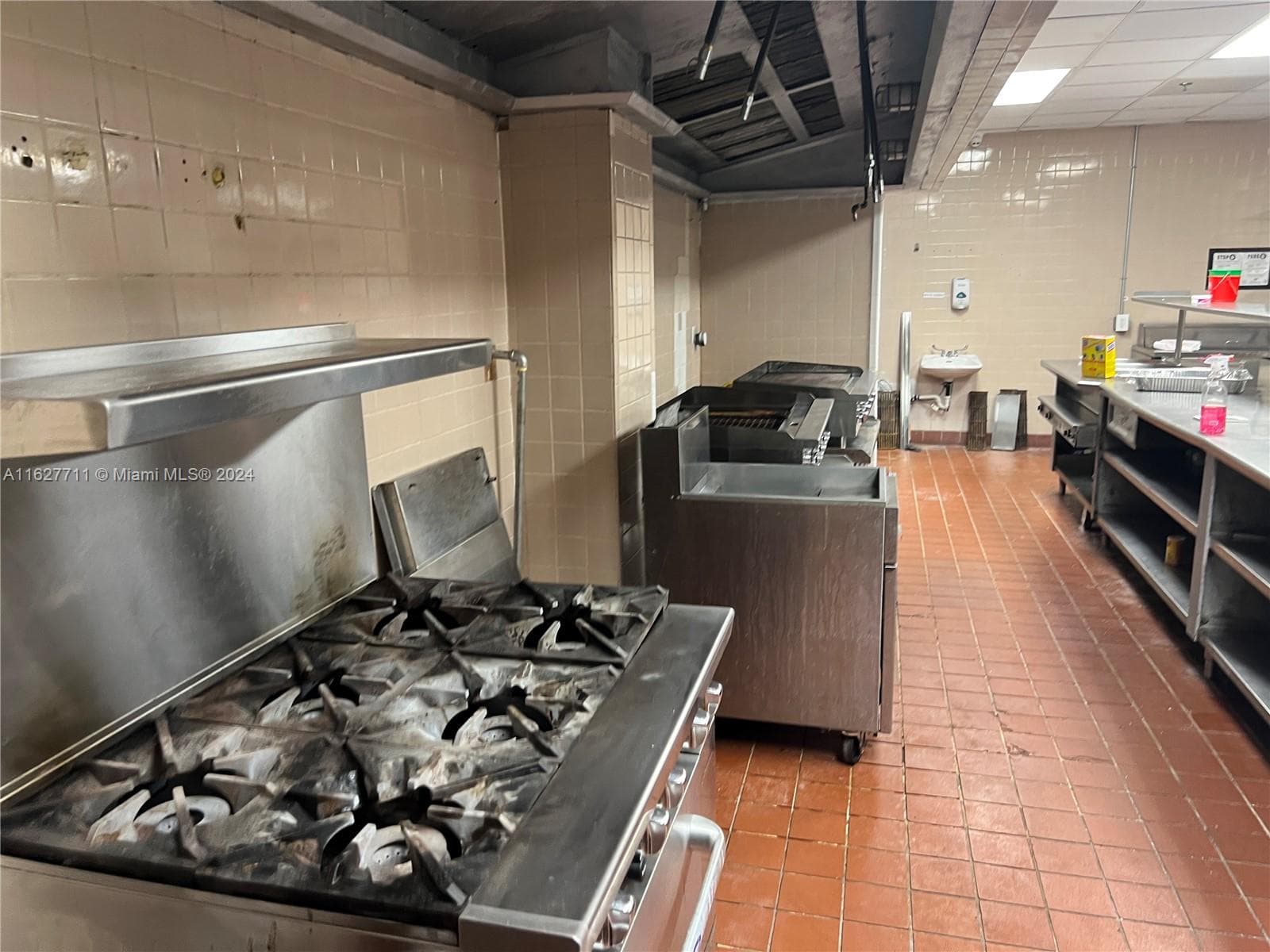 148 NW 167th St, Miami FL 33169 — 24