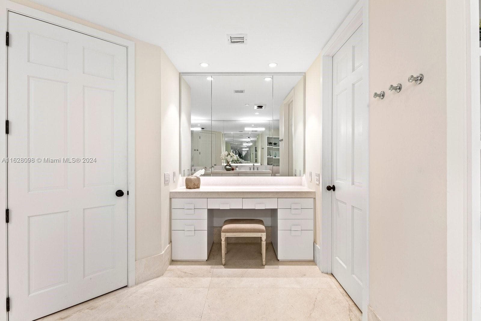 5221 Fisher Island Dr # 5221, Miami Beach FL 33109 — 27