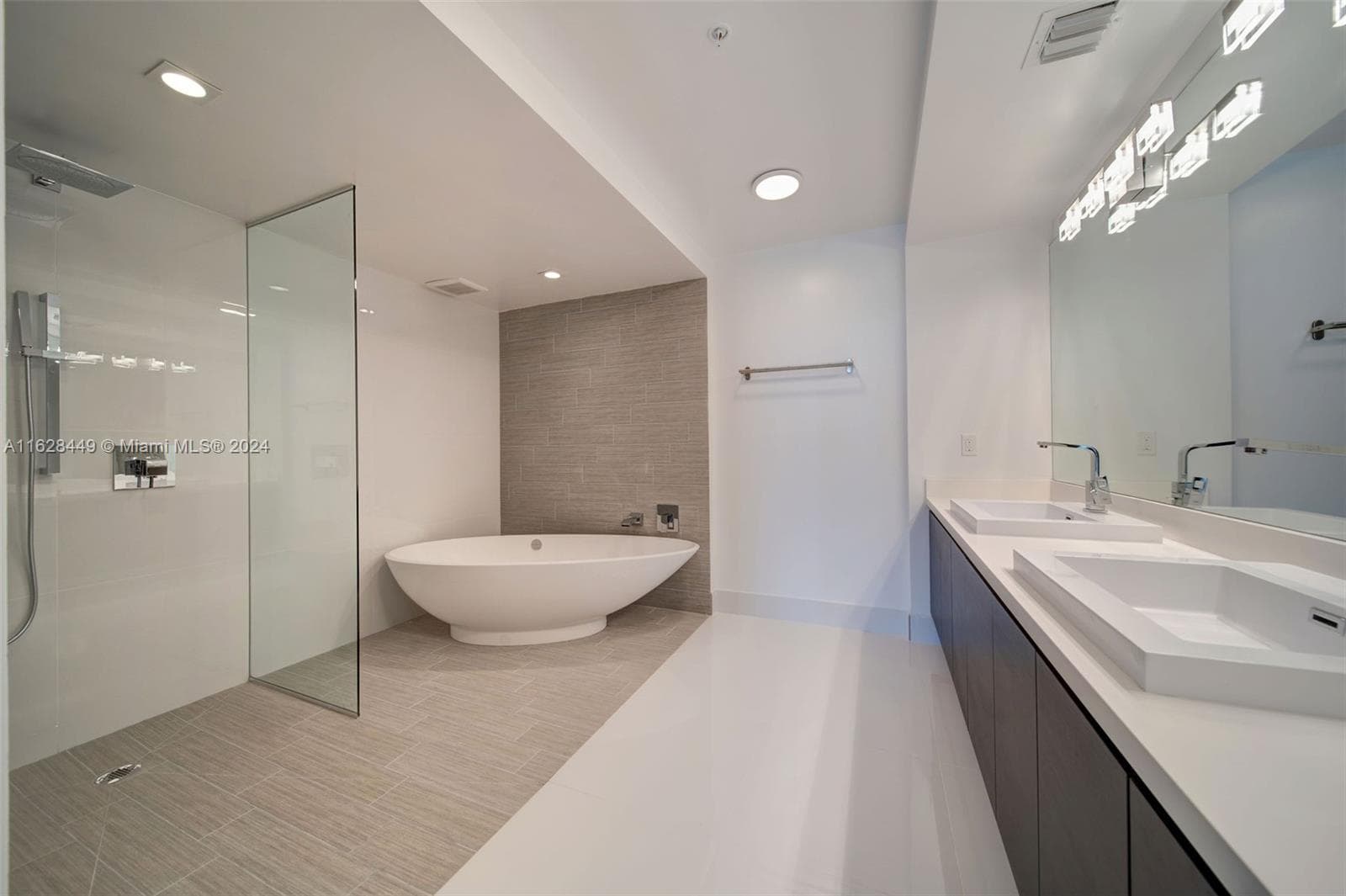 300 Sunny Isles Blvd # 2103, Sunny Isles Beach FL 33160 — 22