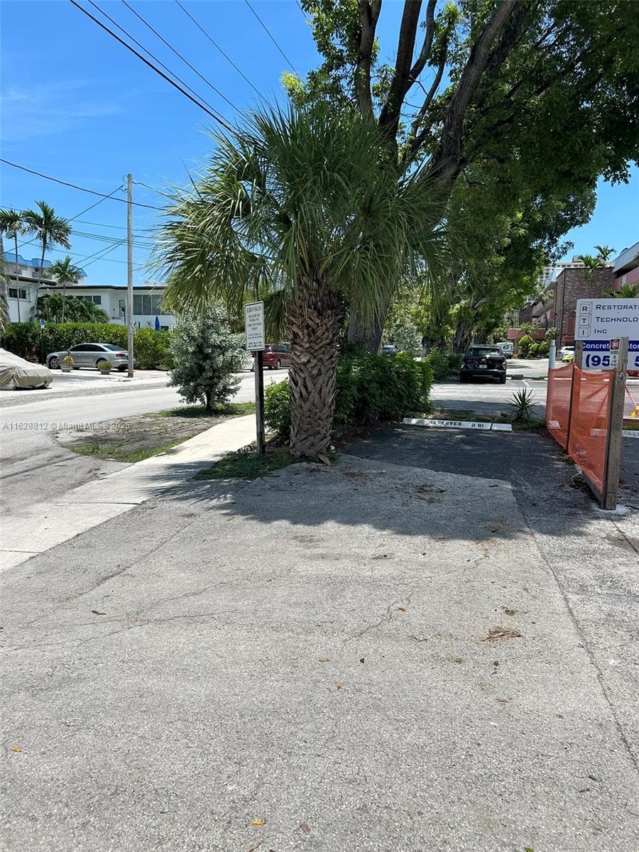 3600 NE 170th St # 411, North Miami Beach FL 33160 — 29
