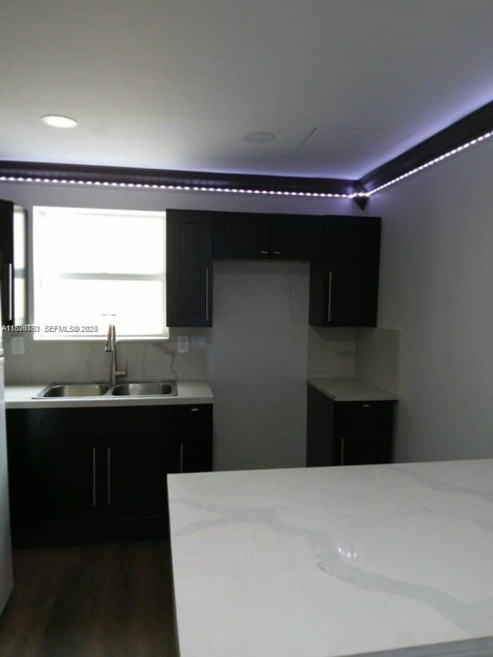 2720 NW 29th St # 2720, Miami FL 33142 — 16